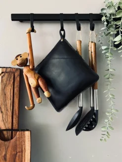 Grydelap med lomme - Sort læder