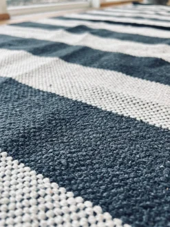 Gulvtæppe BRED STRIB - 140x200cm koks / natur