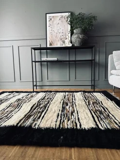 Gulvtæppe i lammeskind - Sort kant