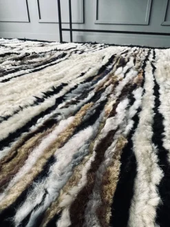 Gulvtæppe i lammeskind - Sort kant