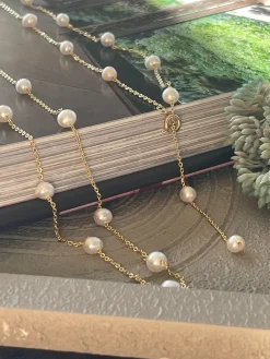 Halskæde Gry - med ferskvandsperler