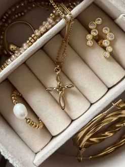 Halskæde med kors Sapphira - forgyldt