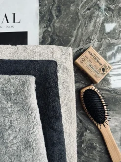 Håndklæde Lys grå - 70x140cm Øko-tex