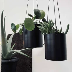 Hængepotte – Sort metal