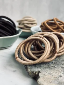 Hårelastikker bundt med 84 stk i brune nuancer