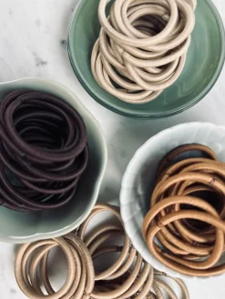 Hårelastikker bundt med 84 stk i brune nuancer