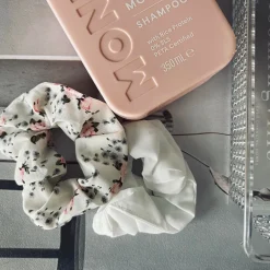Hårelastikker scrunchie 2 stk - Hvid mix