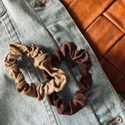 Hårelastikker Scrunchie Brown - 2 stk