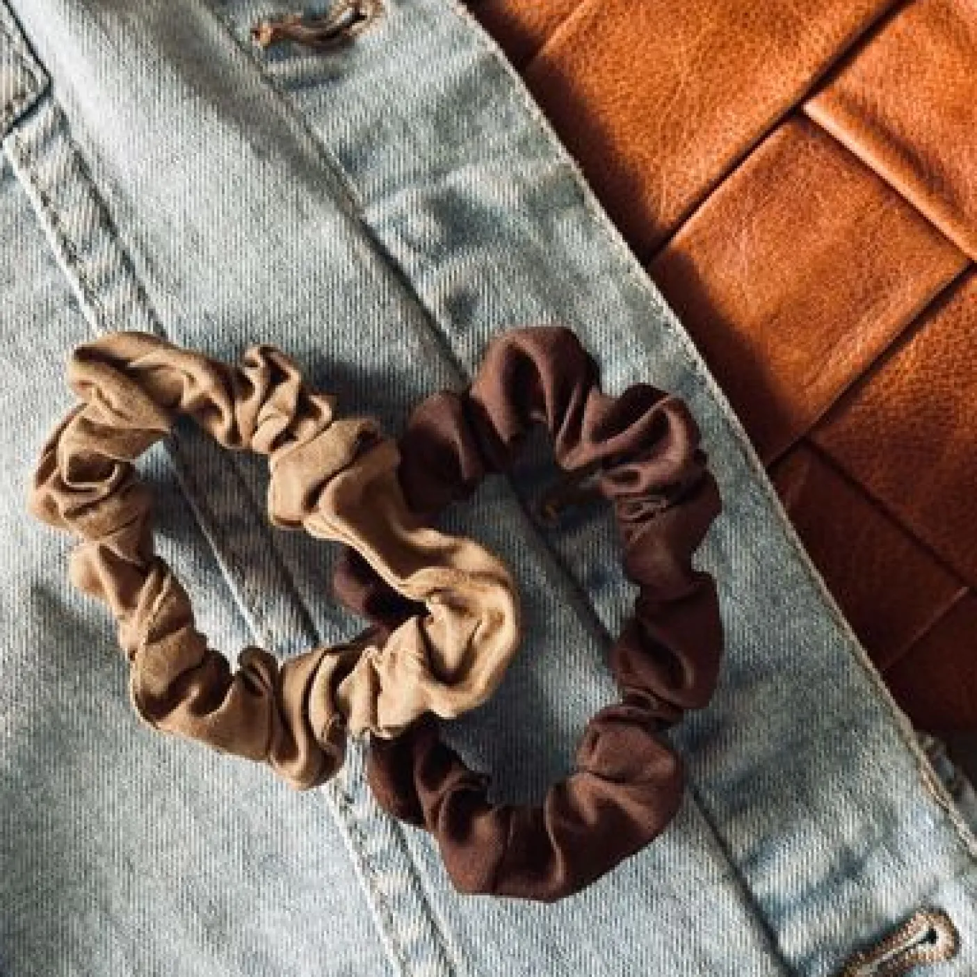 Hårelastikker Scrunchie Brown - 2 stk