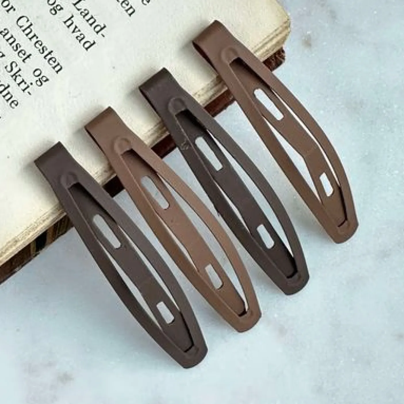 Hårspænder Mat Brown - 4 stk.