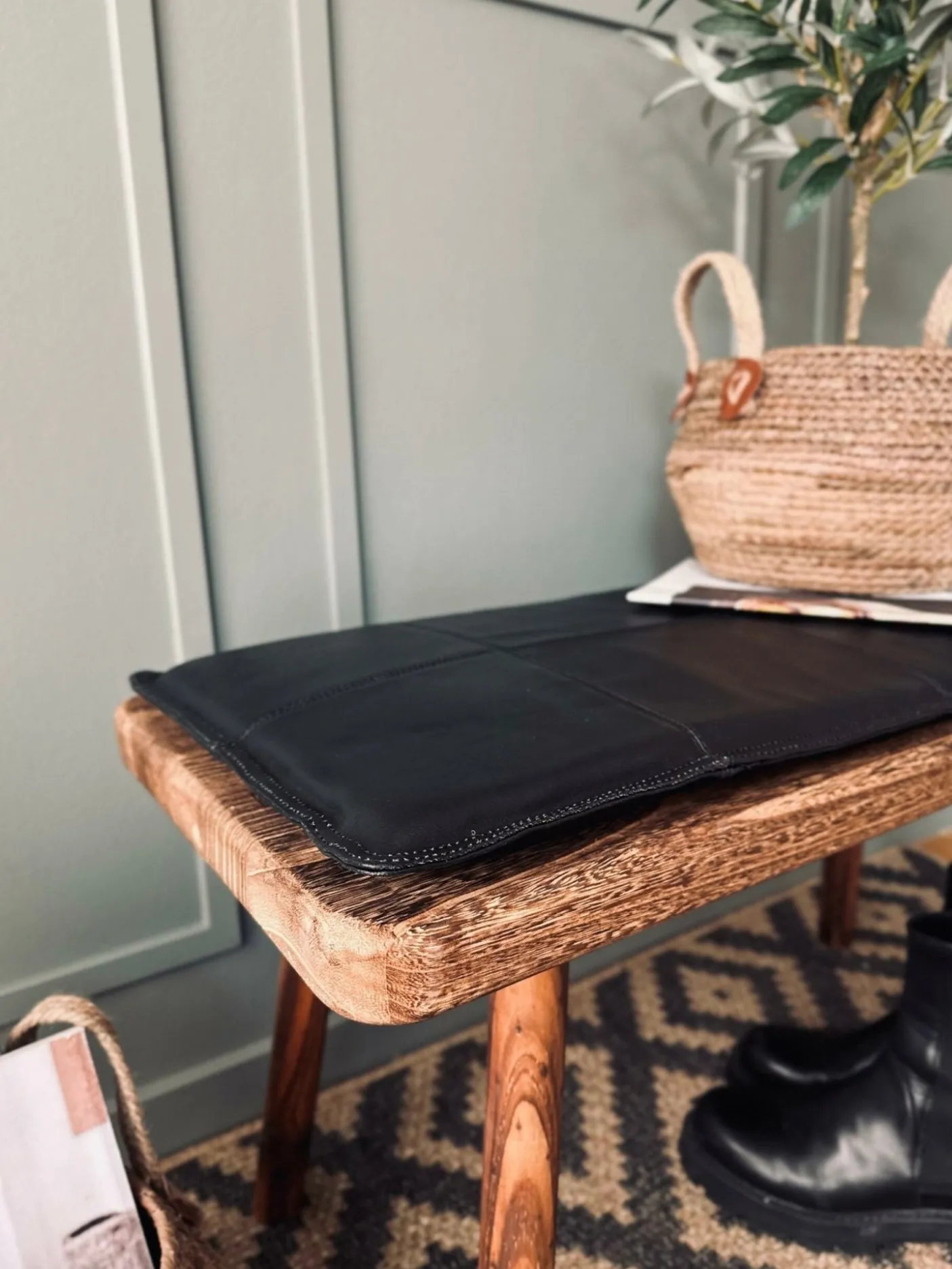 Hynde i læder 120 cm – Sort bøffellæder