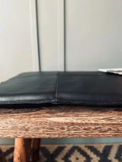 Hynde i læder 120 cm – Sort bøffellæder