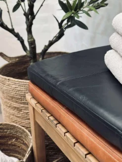 Hynde i læder Tokyo - 118cm Sort