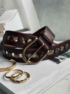 Jeans bælte dekoreret med nitter - Brown