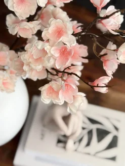 Kirsebærgren med lys - Rosa