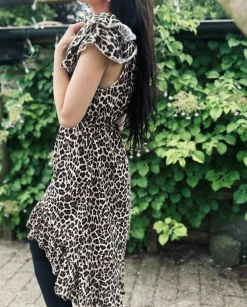 Kjole LANA off shoulder Leo