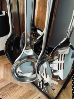 Køkkenredskaber ink ophæng