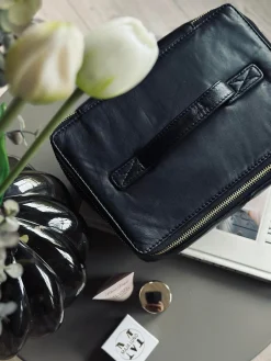 Klassisk kosmetiktaske - Black / gold