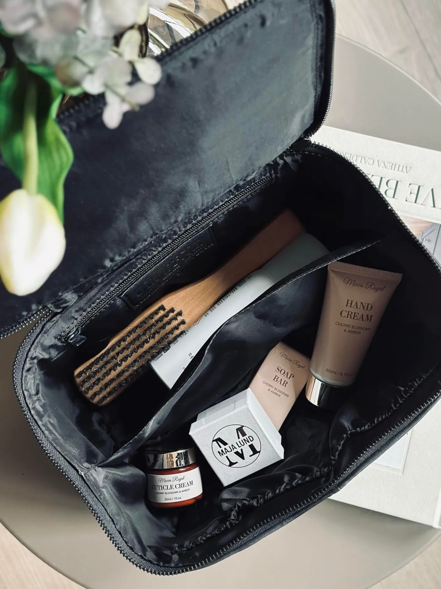 Klassisk kosmetiktaske - Black / Black