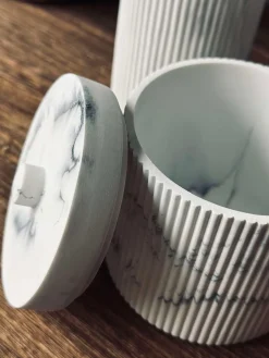 Krukke med låg i marmor look