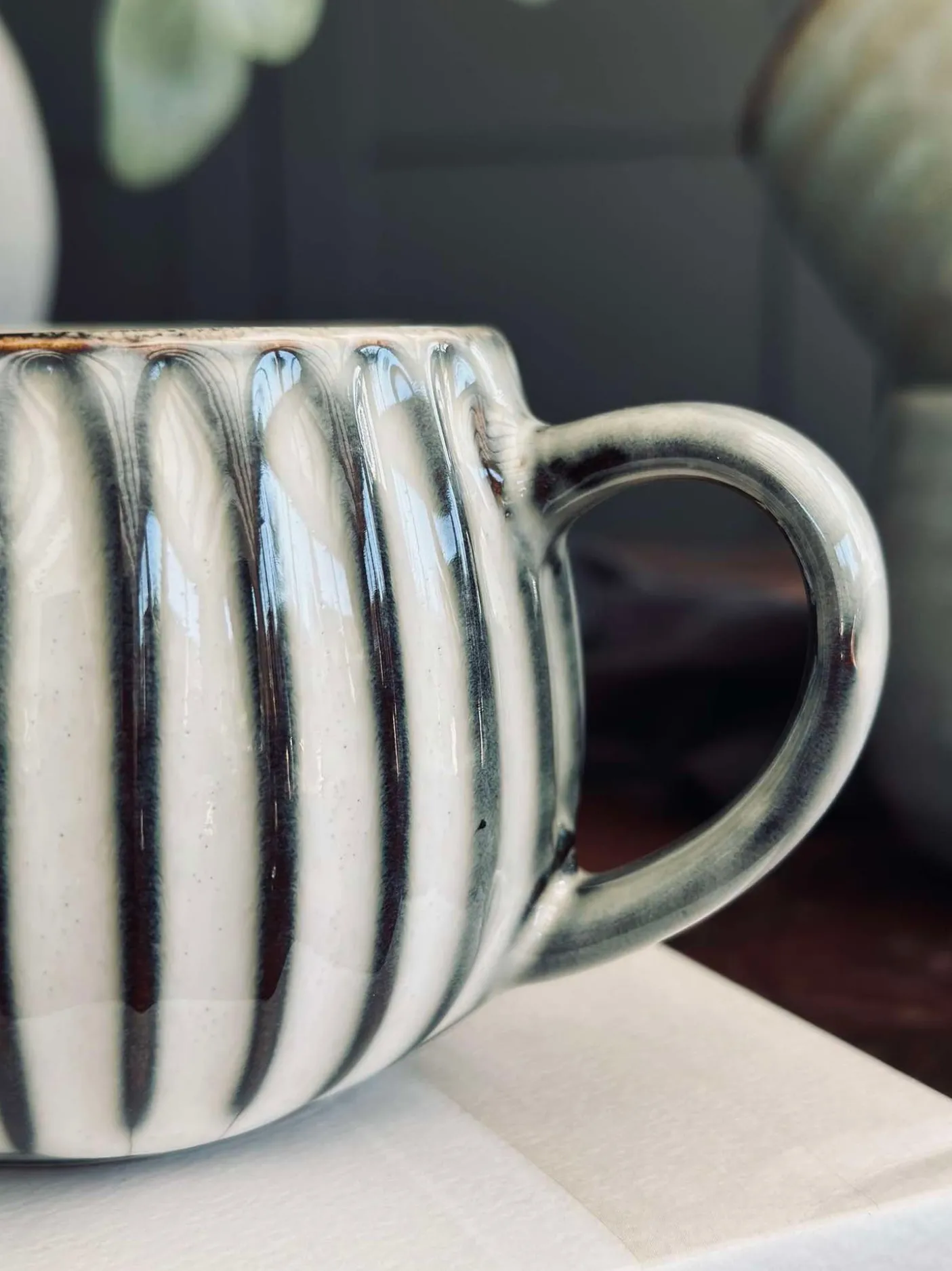 Krus VIGA Strib - Grå