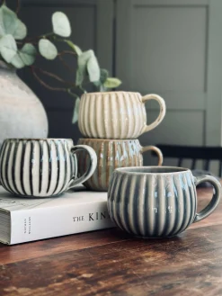 Krus VIGA Strib - Grå