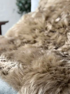 Lammeskind Taupe - 85x55cm