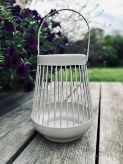 Lanterne med solceller - Hvid metal