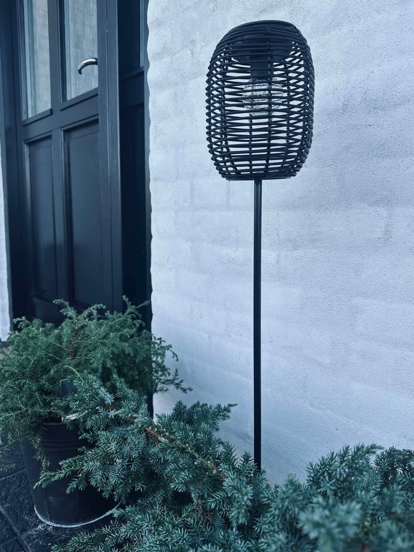 Lanterne på spyd Black - Solar