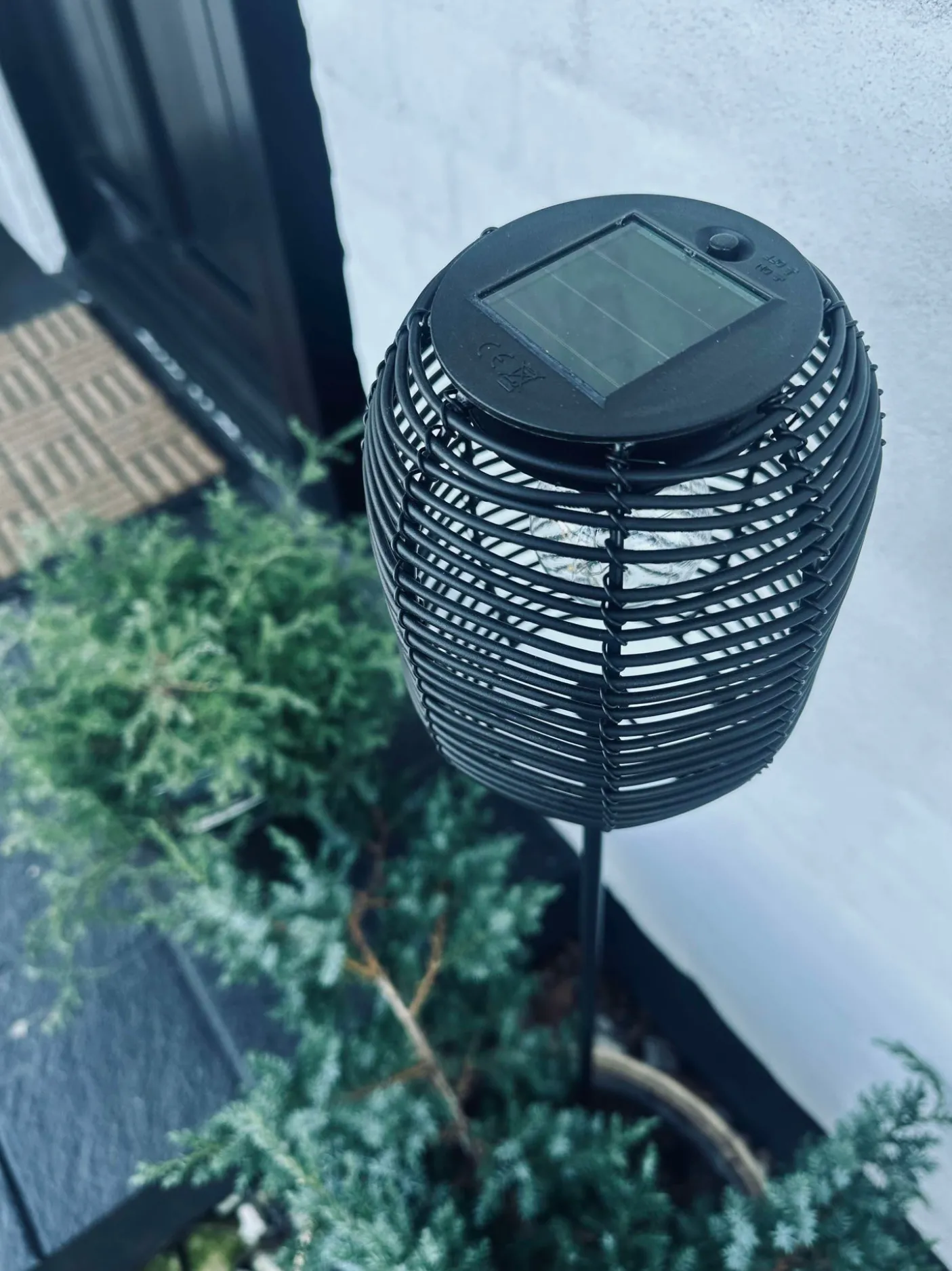 Lanterne på spyd Black - Solar