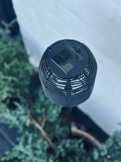 Lanterne på spyd Black - Solar
