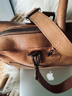 Laptop Cognac London