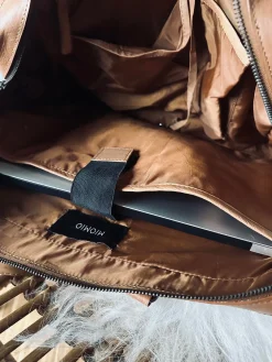 Laptop Cognac London