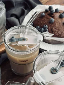 Latteglas med låg og sugerør - 6 stk