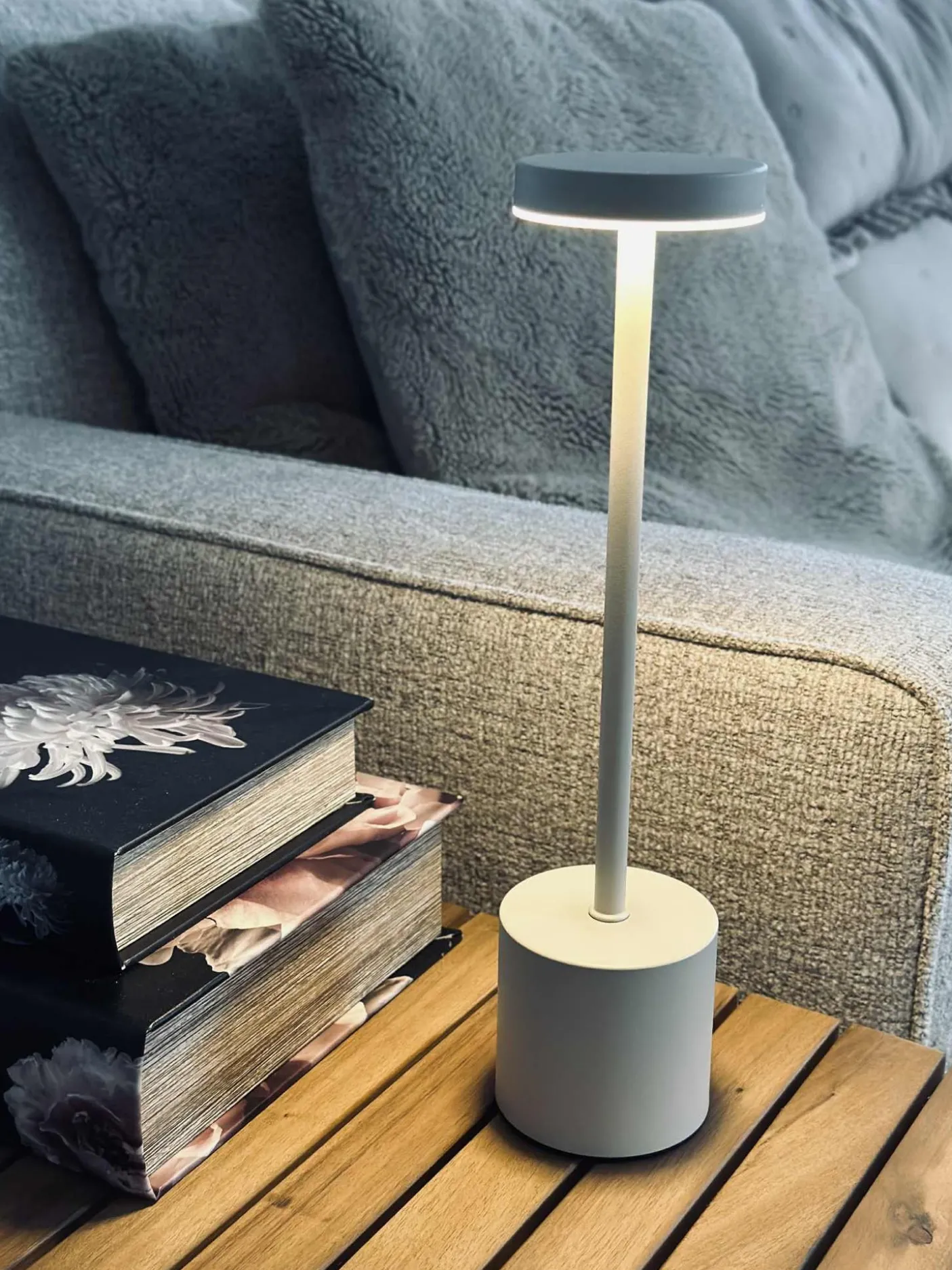 LED bordlampe KELLY Creme - genopladelig