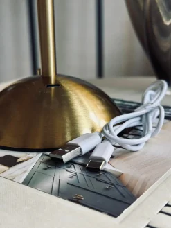 LED bordlampe Large Plisse´ - genopladelig