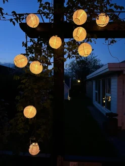 Led solcelle lyskæde, 10 hvide kugler