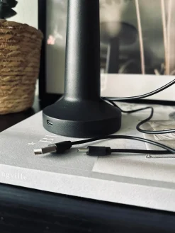 LED Touch Bordlampe genopladelig - Sort