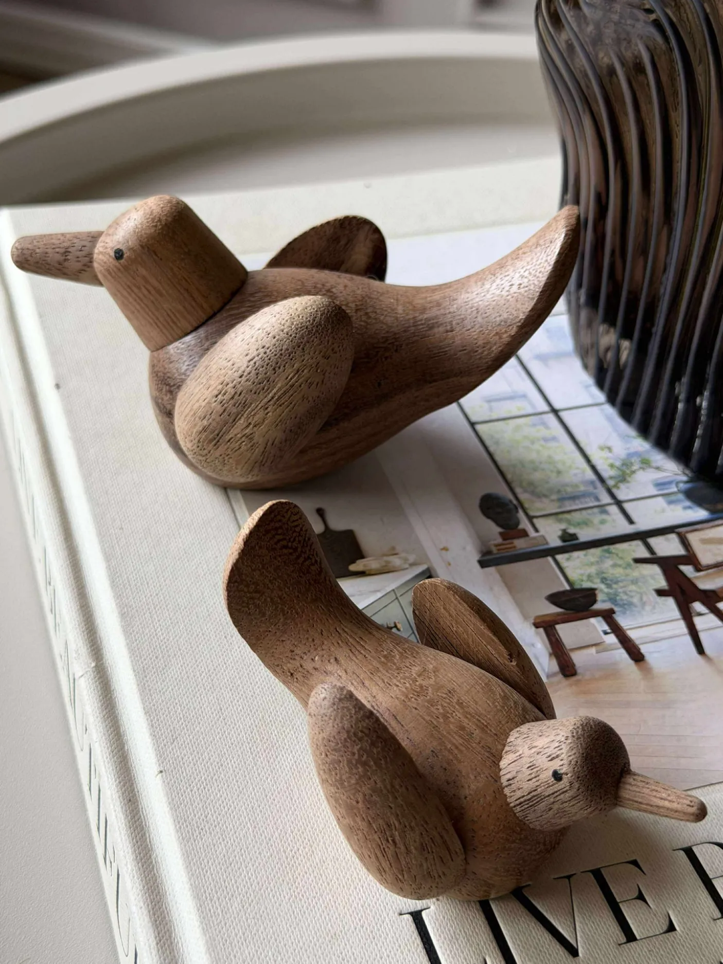 Liggende Fugl - Amber Brun Stor