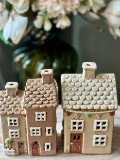 Lyshus med flagranke - Keramik