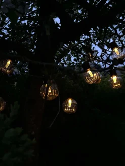 Lyskæde NINNA med solceller