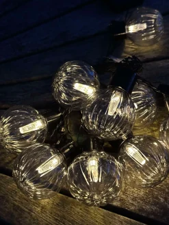 Lyskæde NINNA med solceller