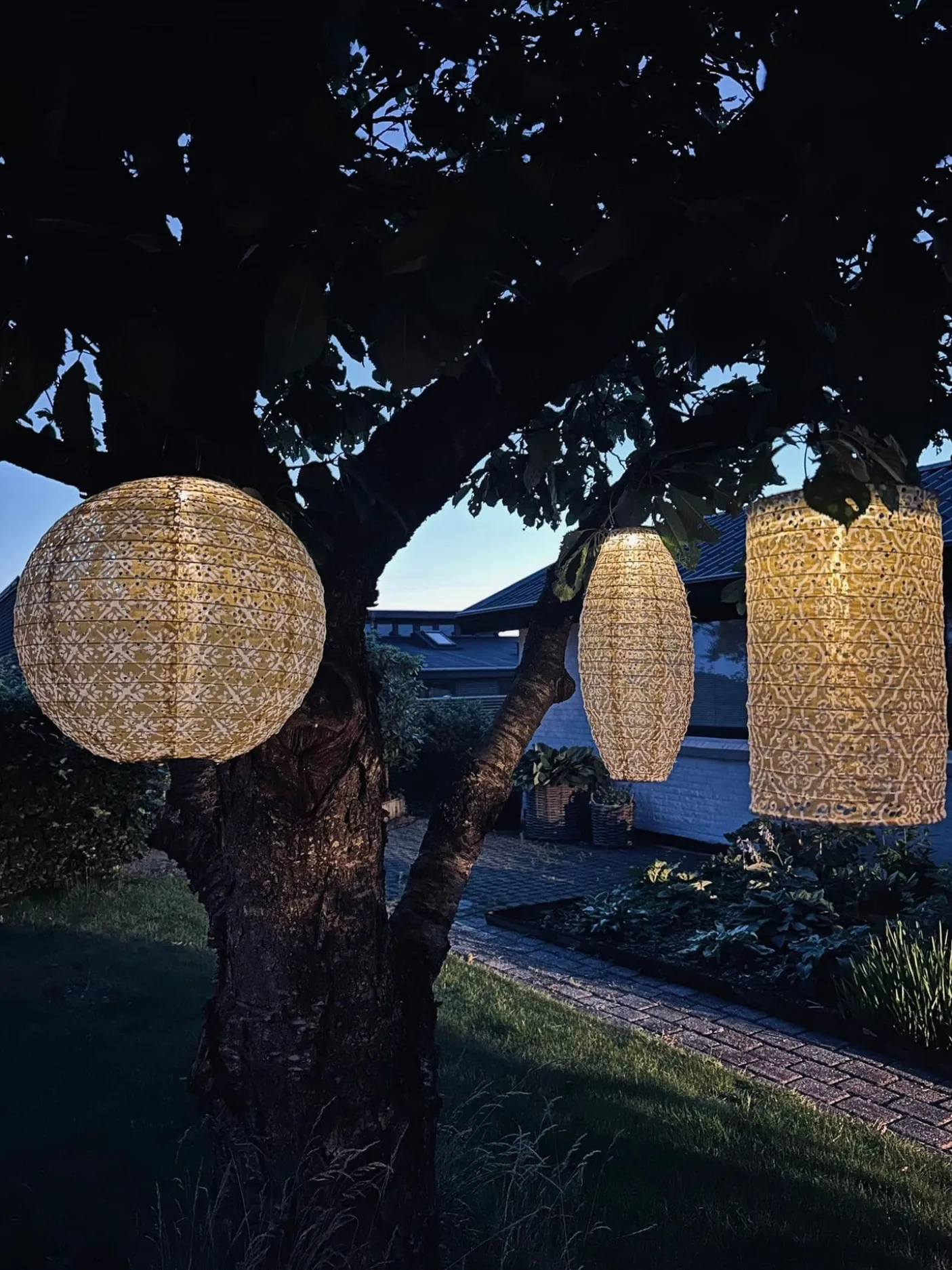 Lyskugle med solceller - SUMMER GOLD