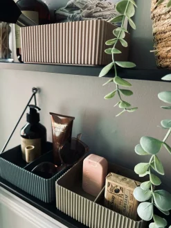 Makeup organiser med opdeling – Rosa