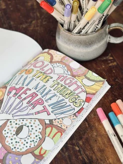 Malebog for voksne - Your Story Is Different