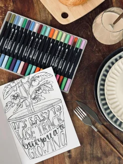 Malebog for voksne - Your Story Is Different