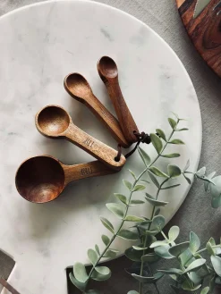 Måleskeer Akacia - Sæt af 4 stk.