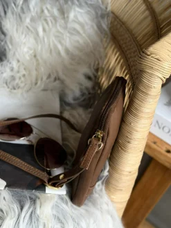 Mobiltaske Misse - Coffee / gold