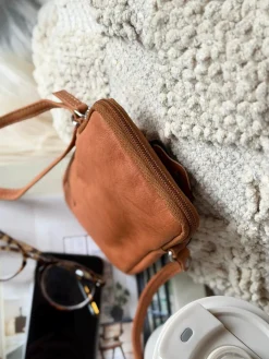 Mobiltaske Misse - Cognac / silver