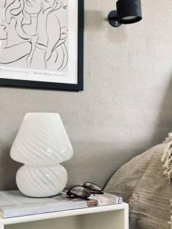 Mushroom Medium – Hvid mundblæst glas